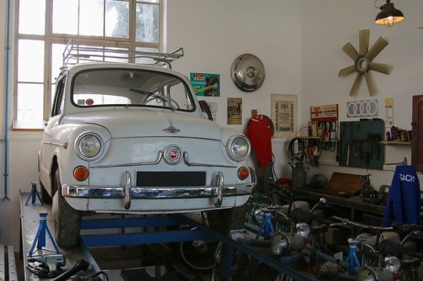 自動車販売業者・ディーラーの営業リスト・名簿電話番号,メールアドレス,FAX番号